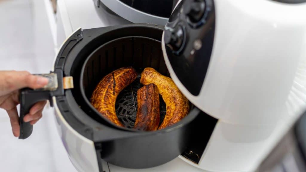 how does an air fryer cook